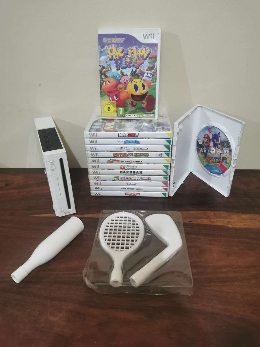 Nintendo Wii Console and Game Combo - See Description and Pics