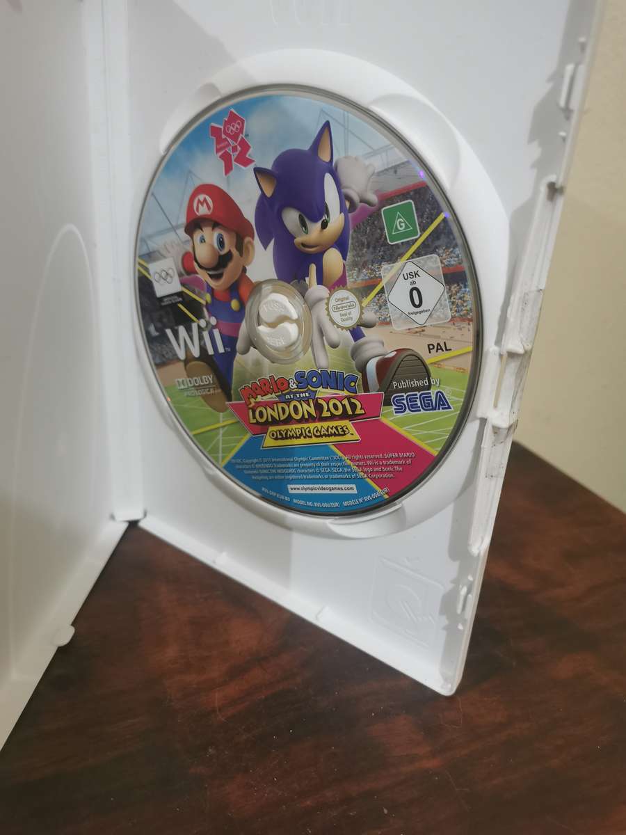 Nintendo Wii Console and Game Combo - See Description and Pics