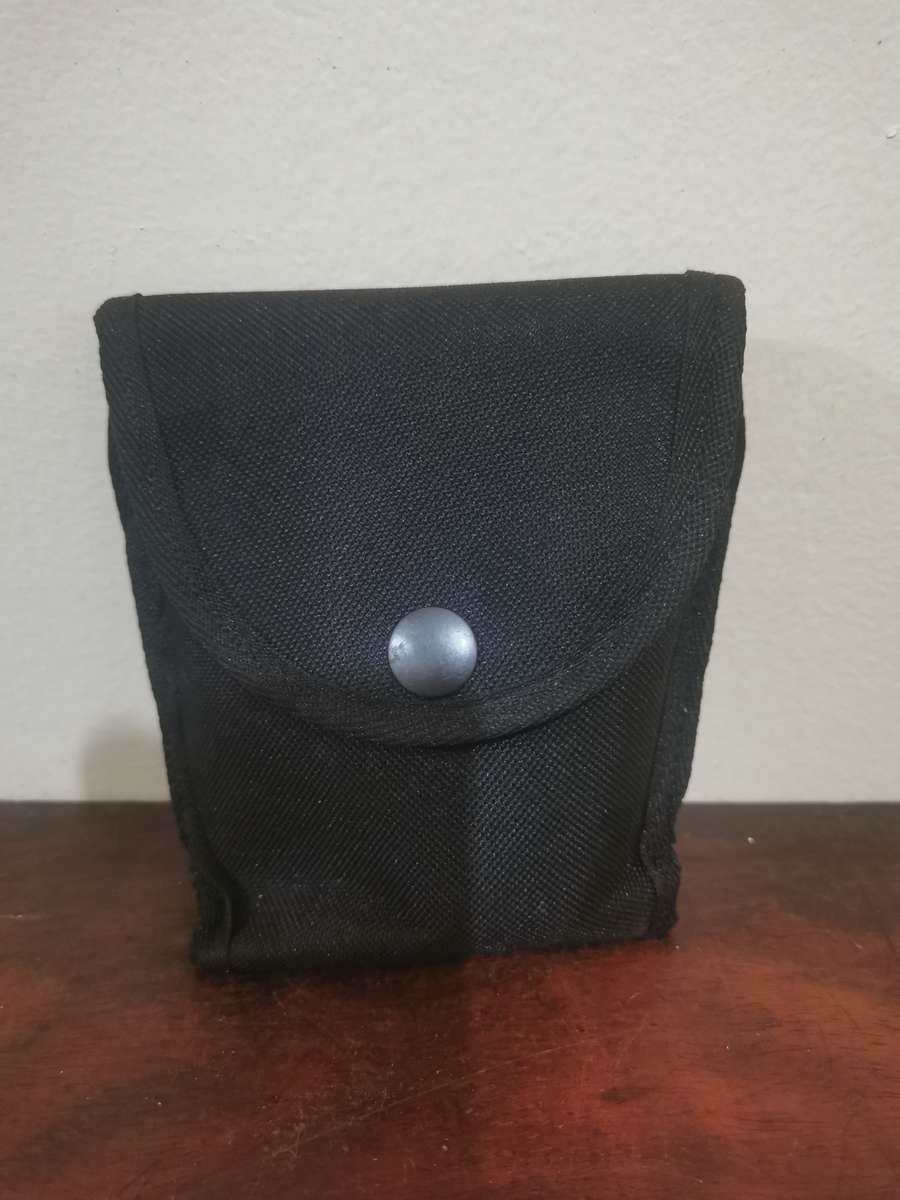 Heavy Duty Handcuffs with Pouch