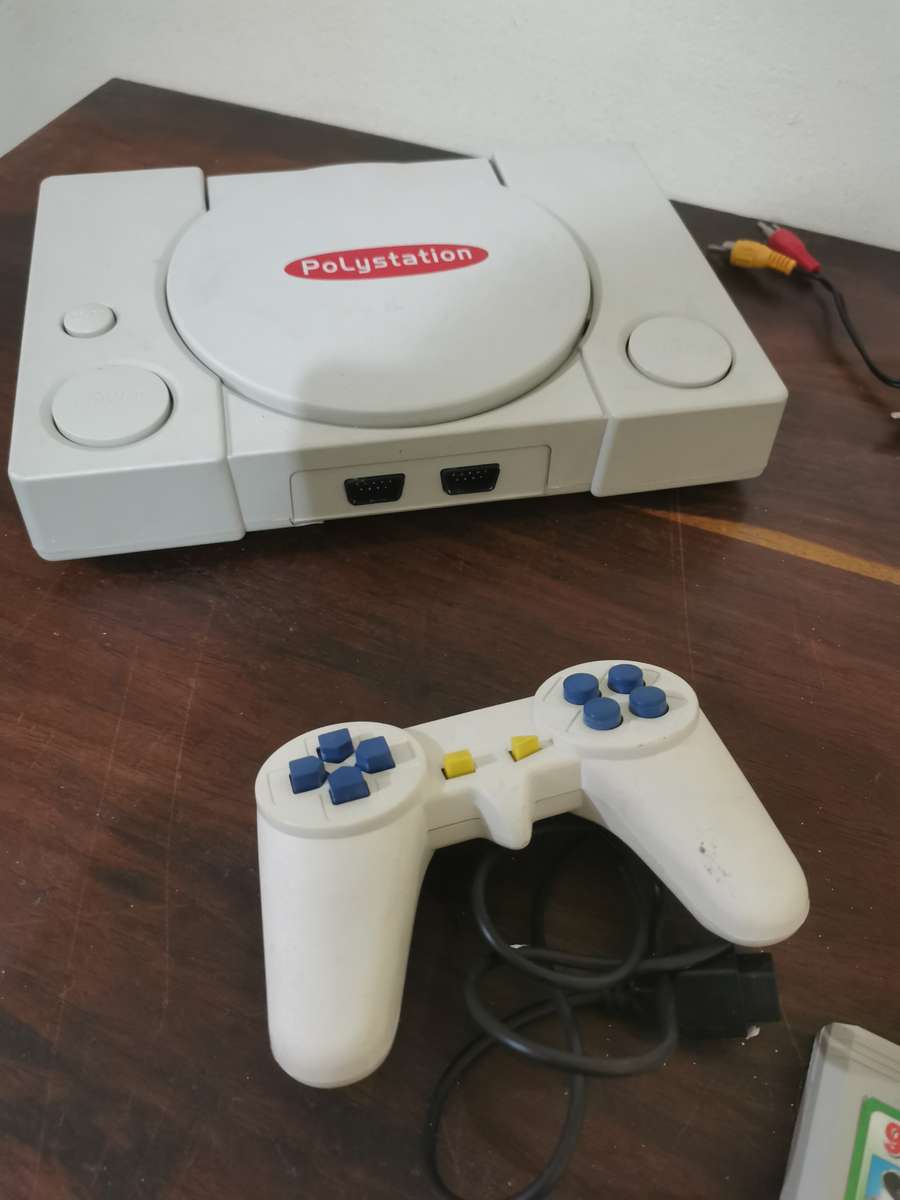 Retro Polystation Console with Games