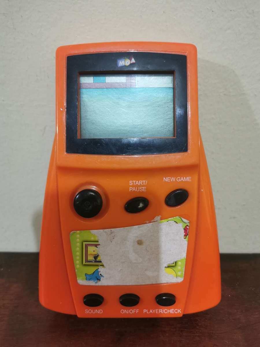 2001 Pacman Electronic Handheld Arcade Game