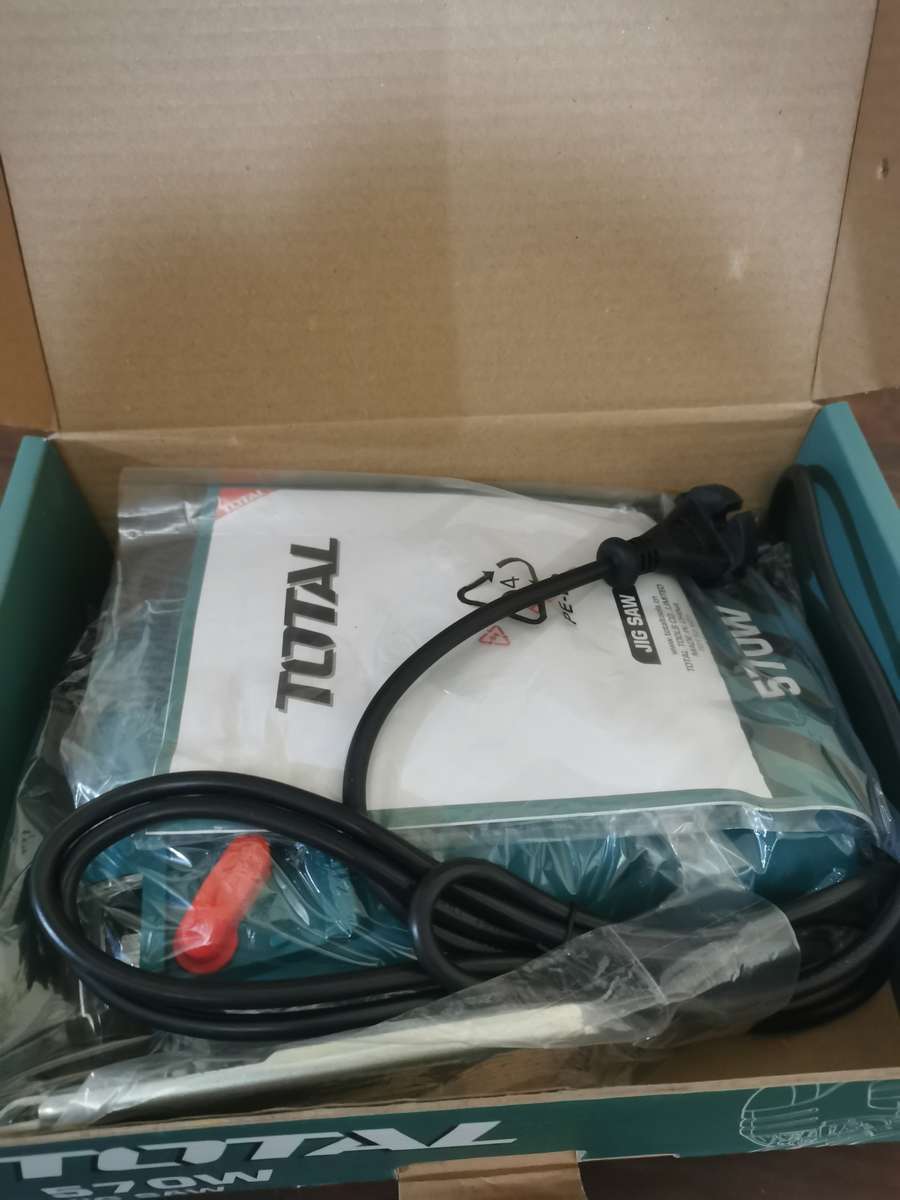 570W Jigsaw by TOTAL - Like new item