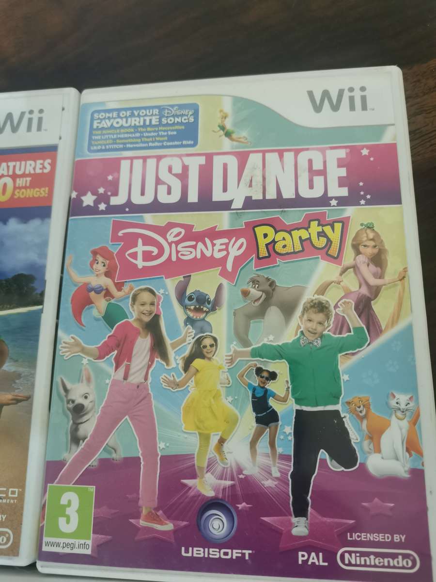 Nintendo Wii Console with Games and Accessories