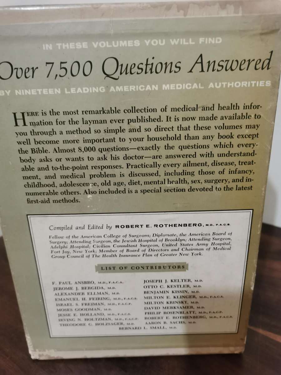 Vintage The New Illustrated Medical Encyclopedia Box Set Books