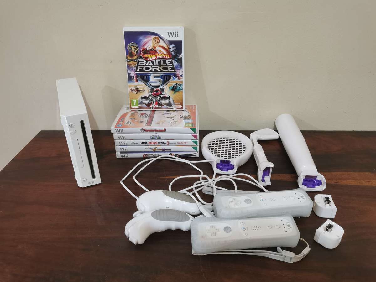 Nintendo Wii Console with Games and Accessories