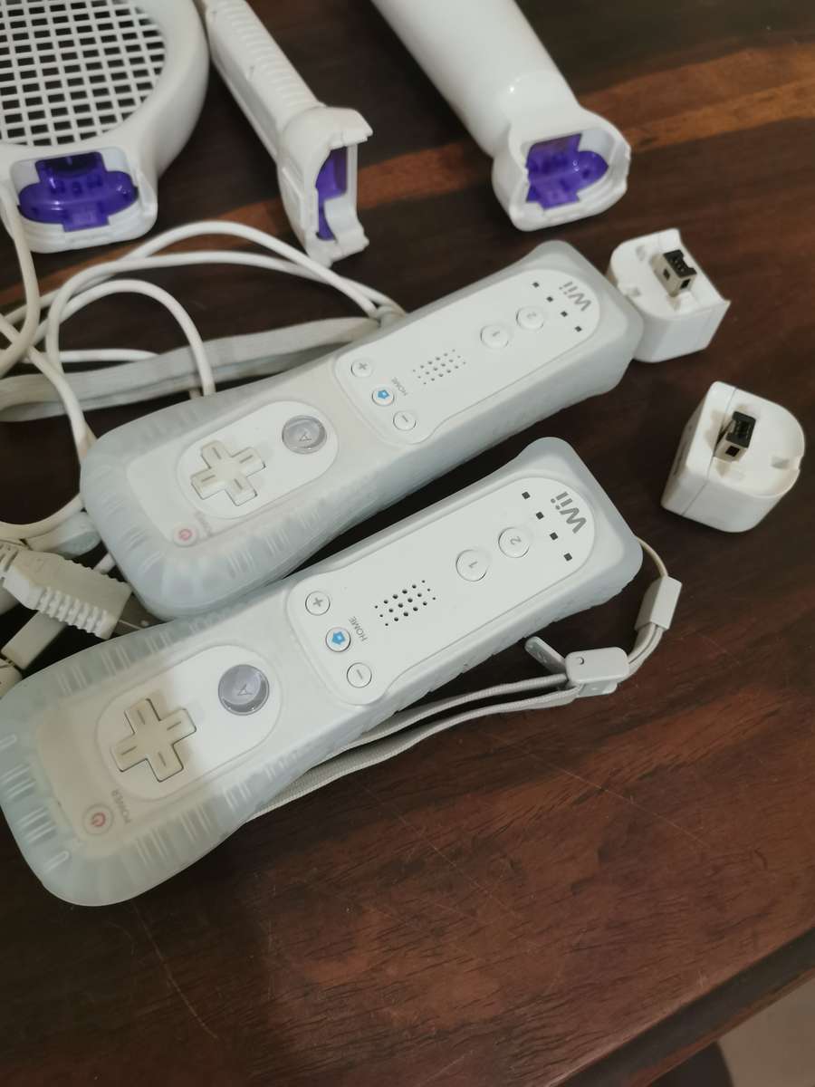 Nintendo Wii Console with Games and Accessories