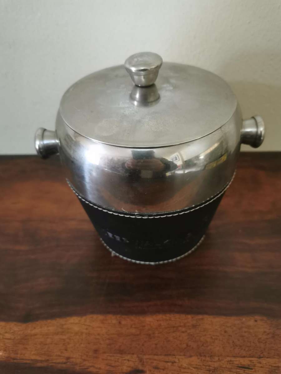 Johnny Walker Ice Bucket in Stainless Steel and Leather