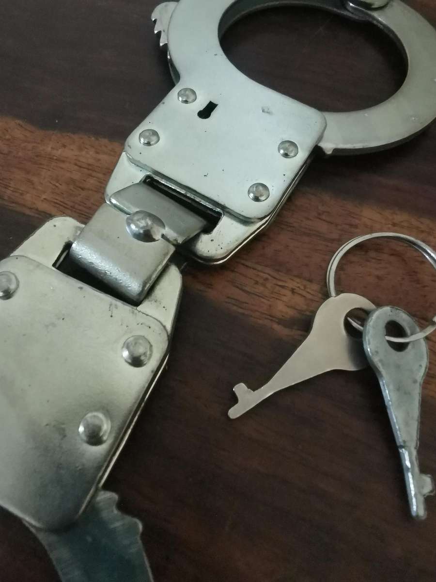 Heavy Duty Handcuffs