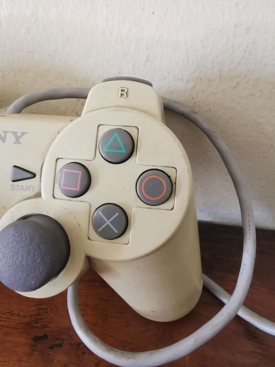 PlayStation 1 Dual-Shock Controller