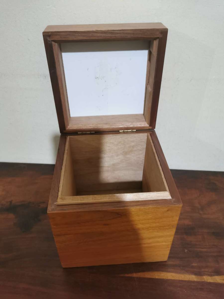 Beautiful Wooden Box with Engraving Plaque