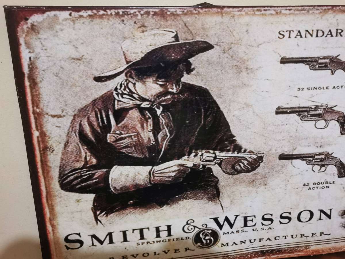 Large Smith & Wesson Metal Sign Poster - 76cmx44cm