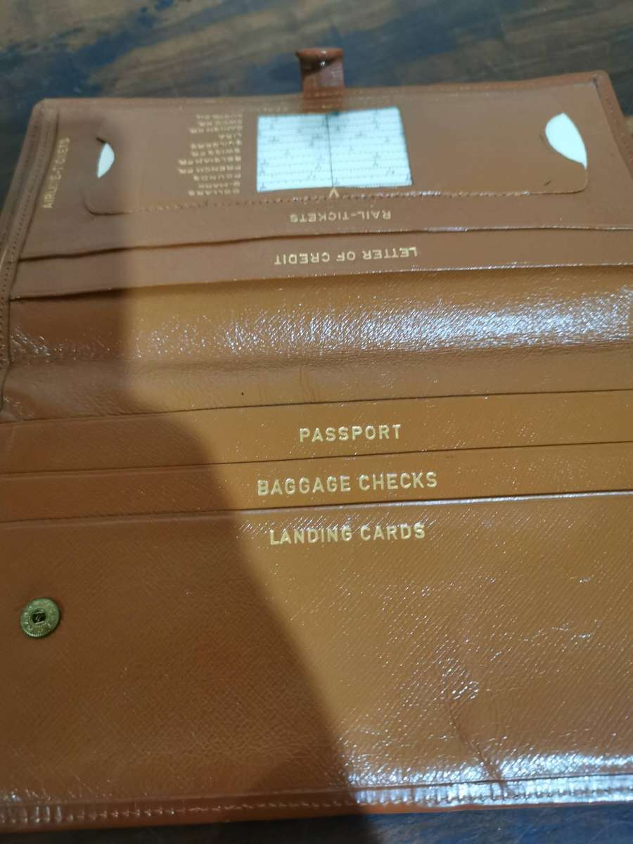 Vintage Leather Traveler's Wallet - 20cmx12cm