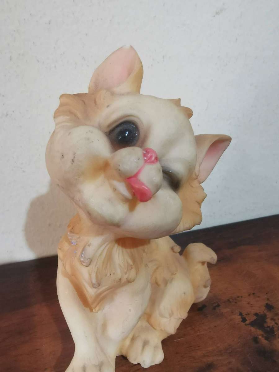 Adorable Winking Cat Ceramic Ornamental Figurine