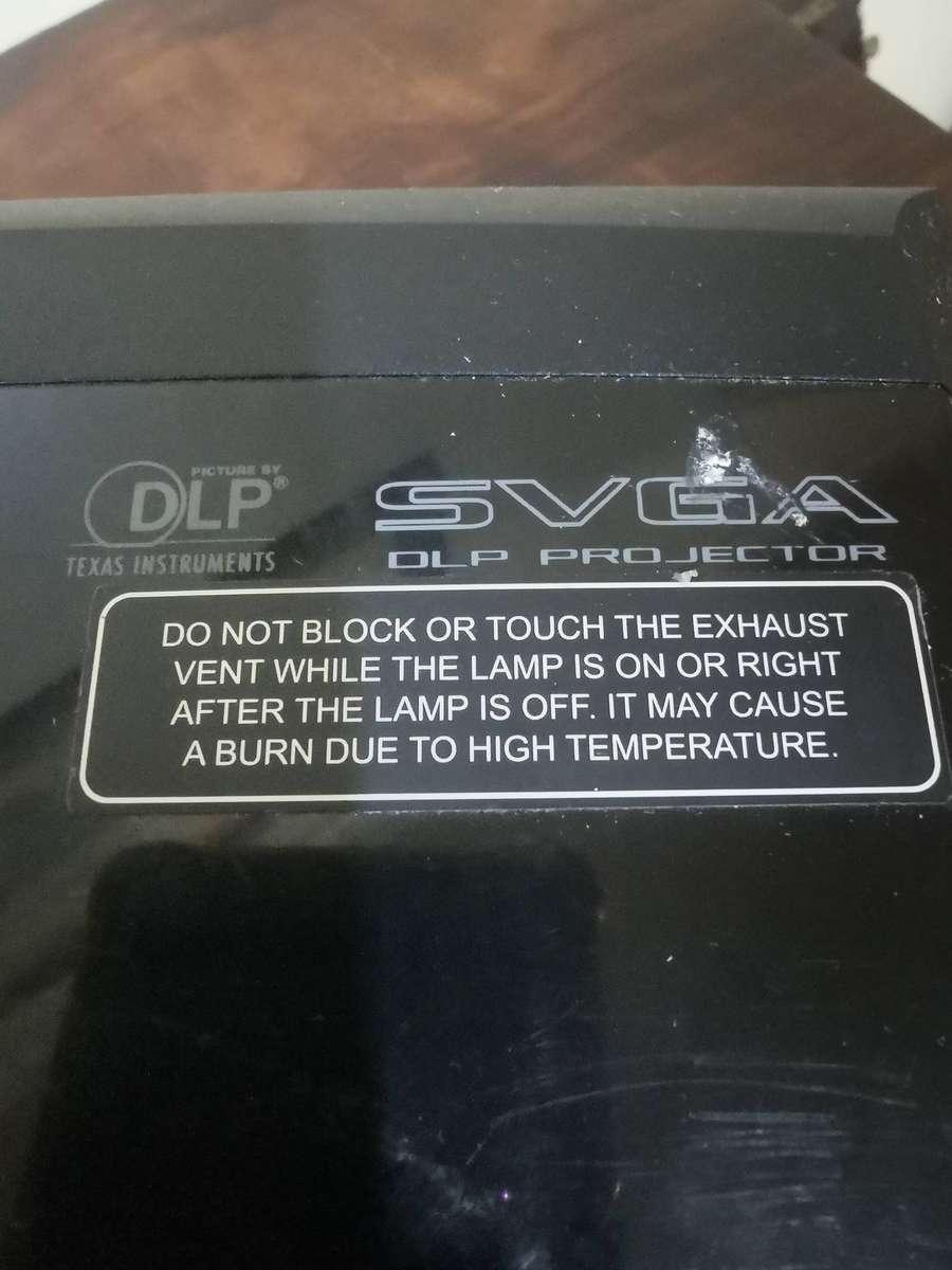 LG Projector DLP - see pics