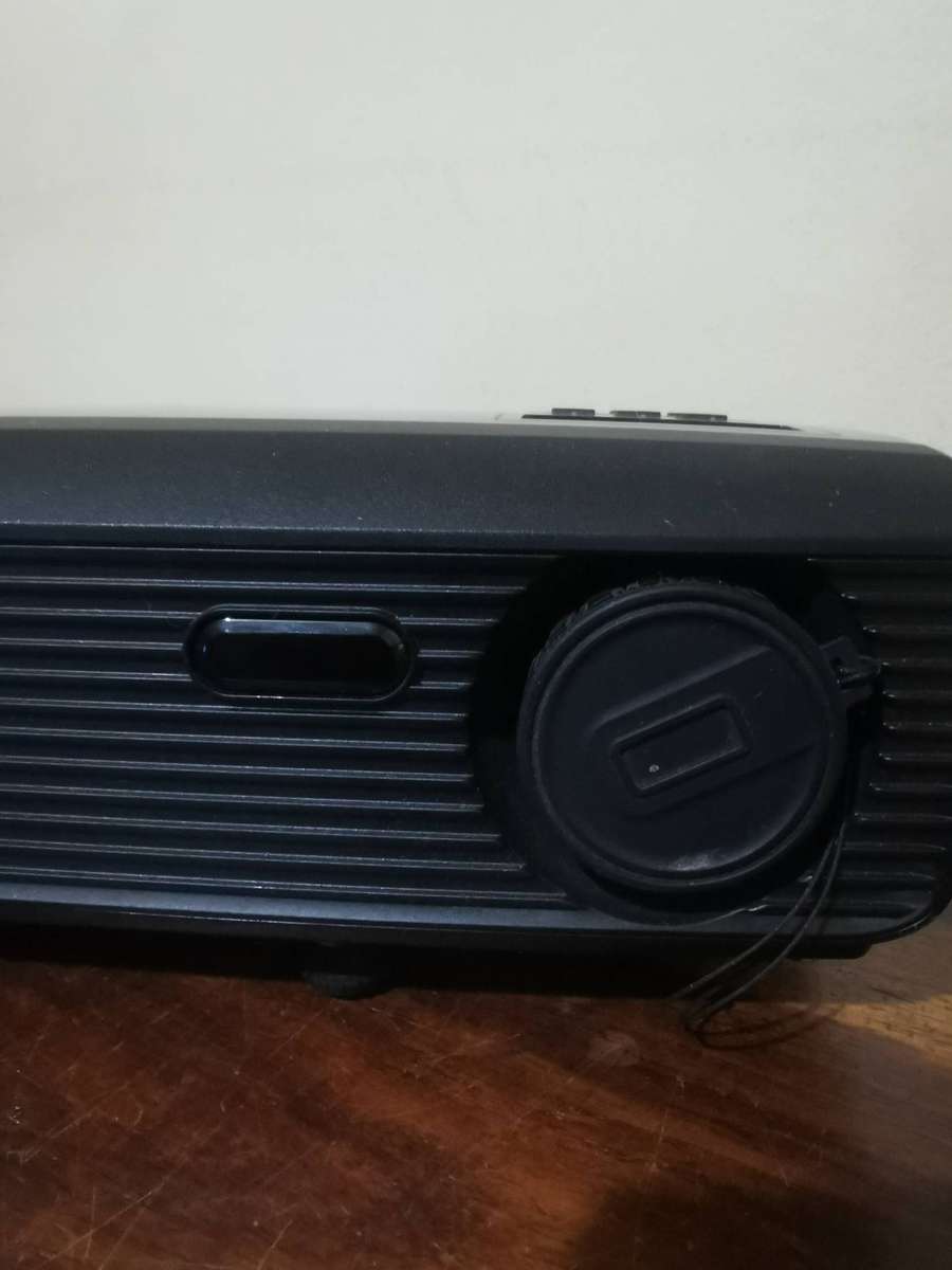 LG Projector DLP - see pics