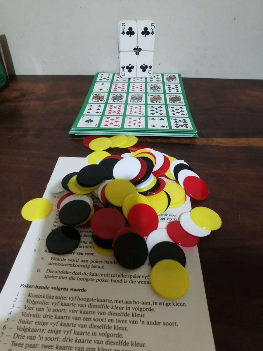 Card Shuffler PLUS Poker Keeno Game