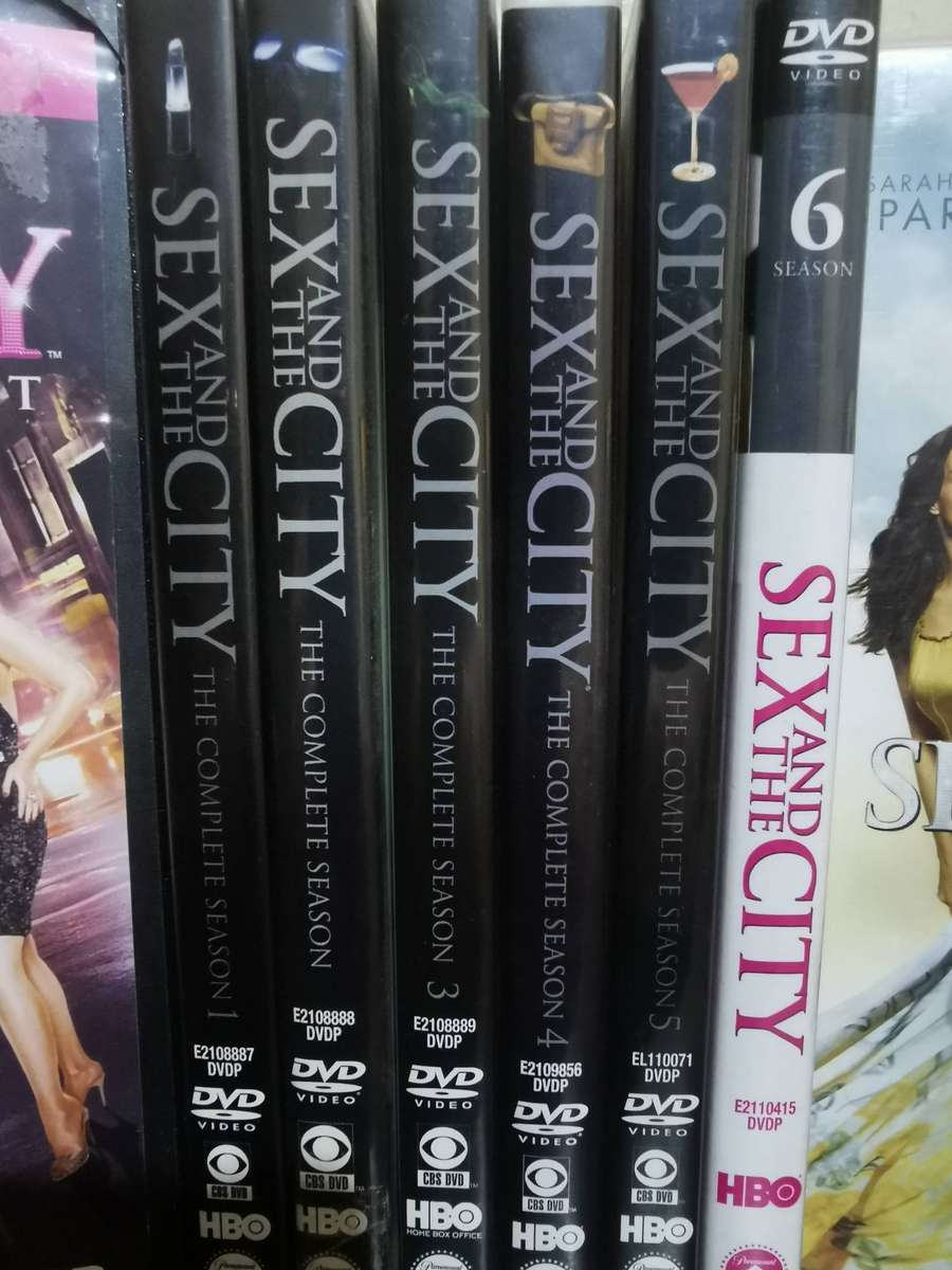 Sex and the City Complete Series Seasons 1-6 on DVD PLUS both Movies