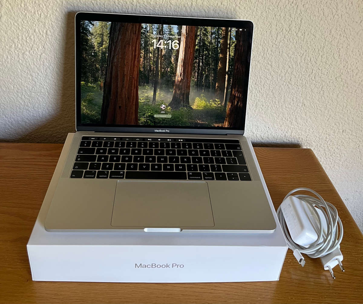 Macbook Pro 13-inch 2019