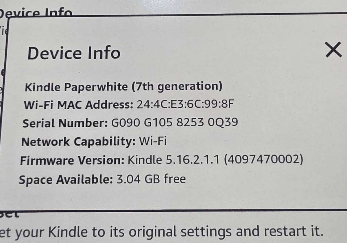Amazon Kindle Paperwhire  (7th Generation 4GB)  Ad-Free Edition | Demo Model & New Case