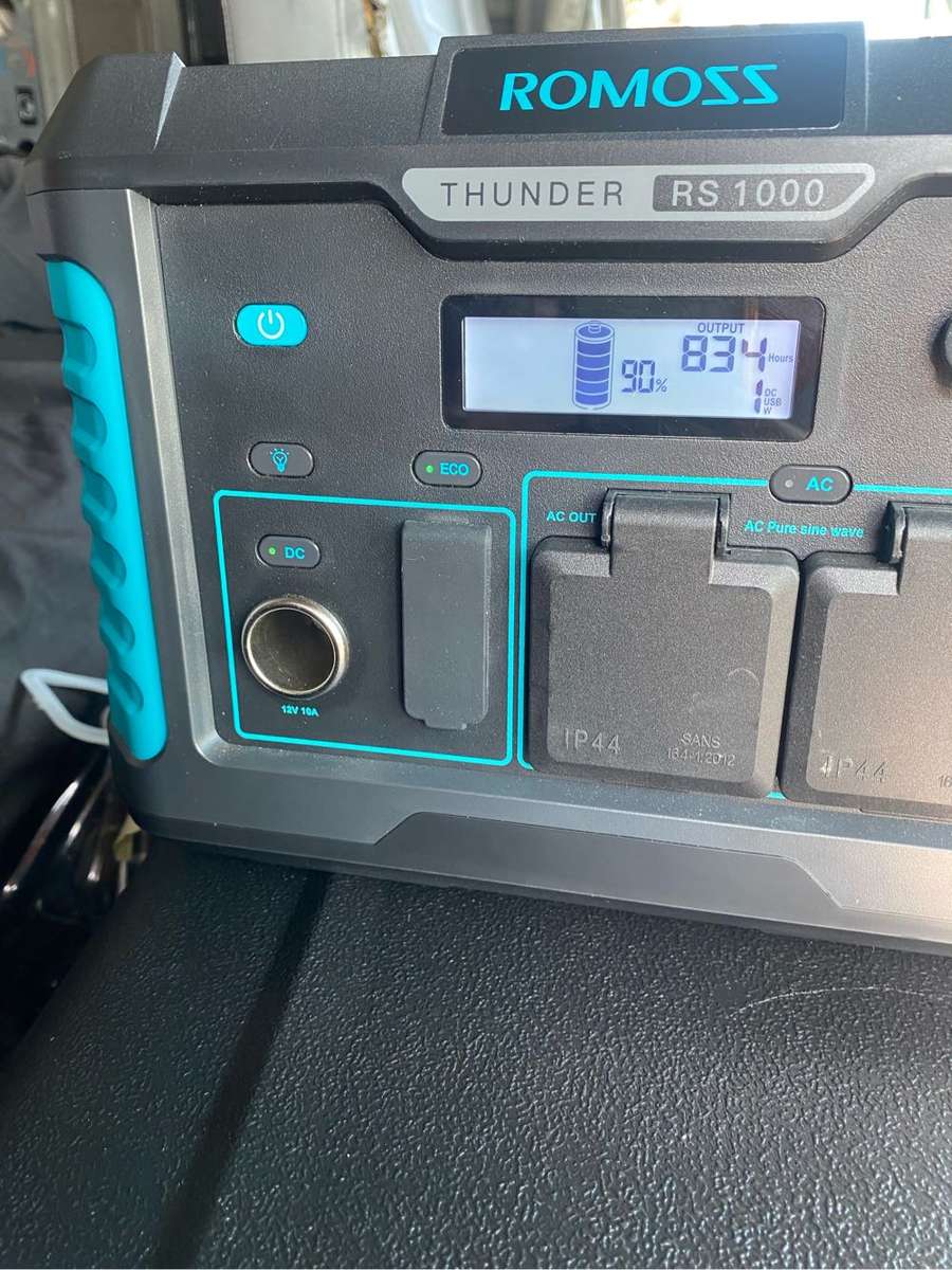 Romoss 1000watts power station