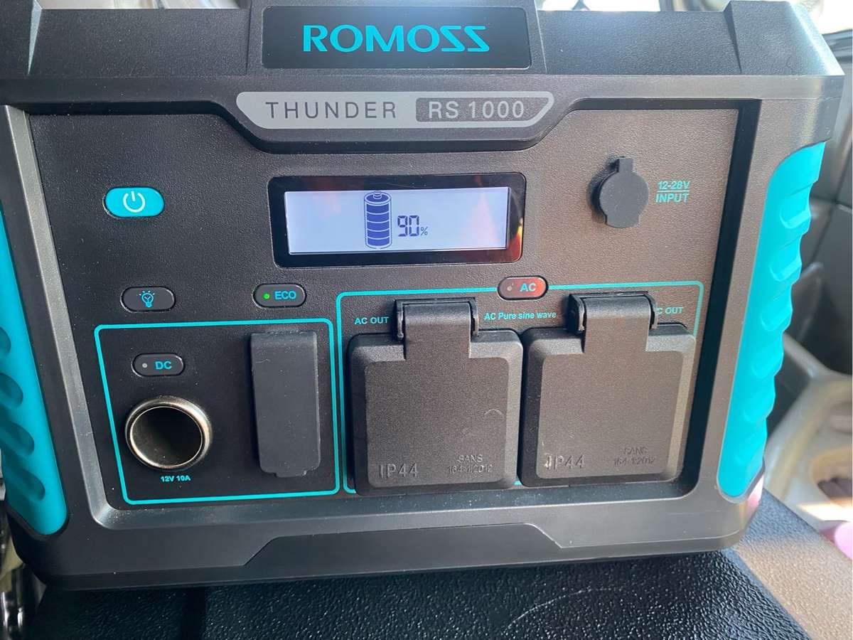 Romoss 1000watts power station