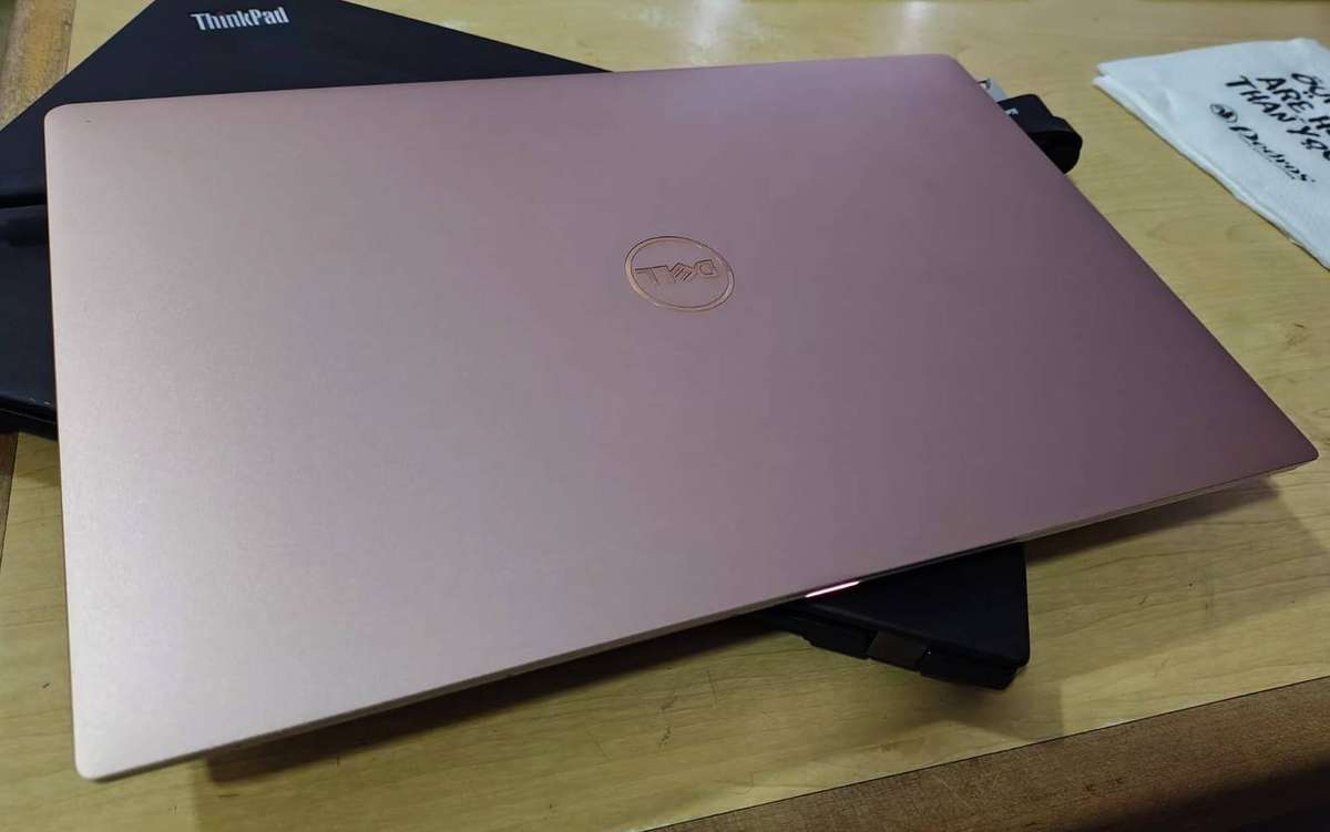 Dell XPS 13 9370 Core i7 Full Touch 4K Laptop