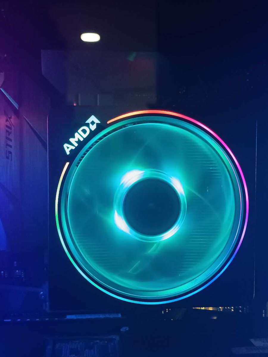 Ryzen 7 CPU with Wraith Prism RGB Cooler