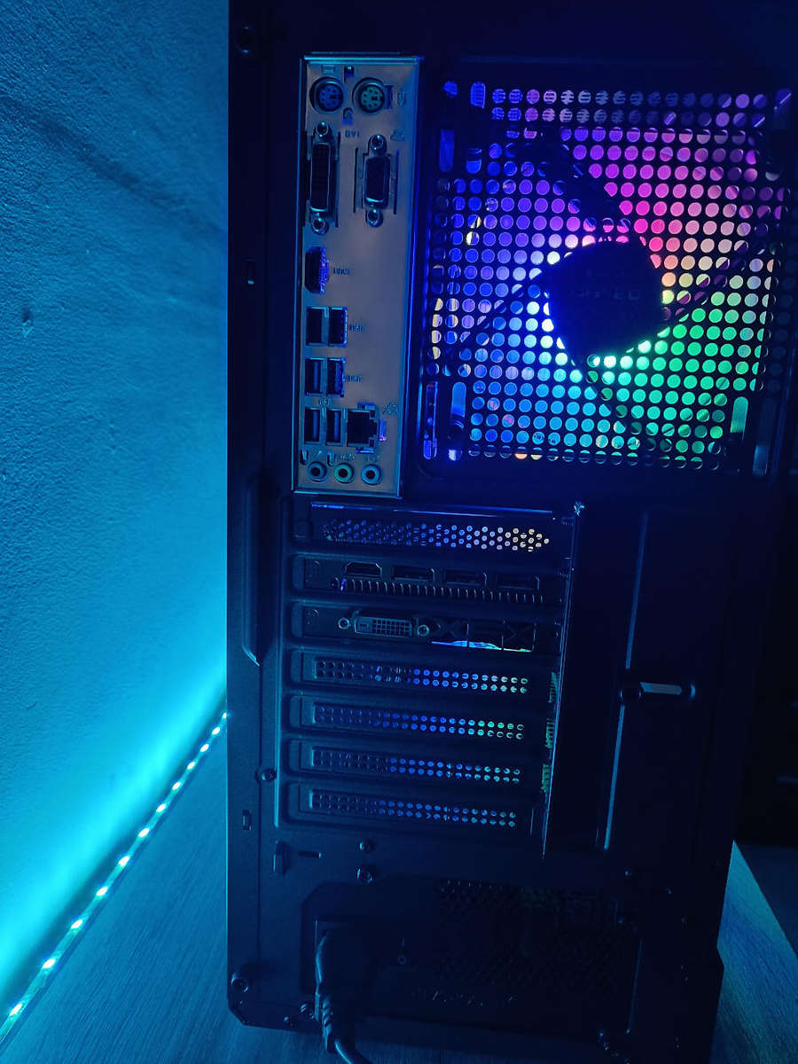 AMD Ryzen 7 Gaming PC