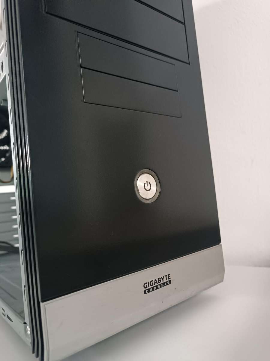Gigabyte PC Case with PSU