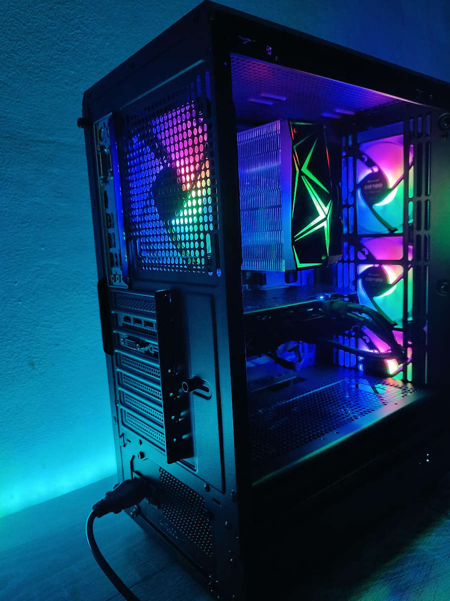 AMD Ryzen 7 Gaming PC