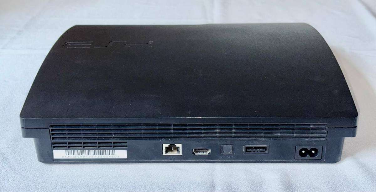 PS3 Slim 160GB + Original Controller + Cables + Box