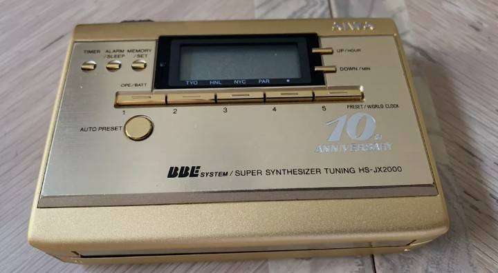 Aiwa HS JX 2000 gold radio cassette recorder  BBE System super synthesizer tuning HS JX 2000