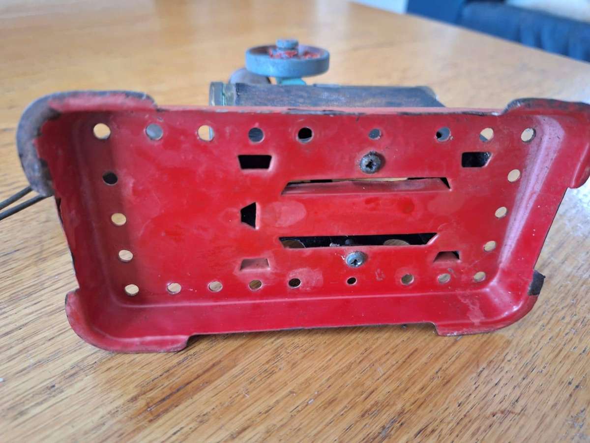 Mamod model steam engine