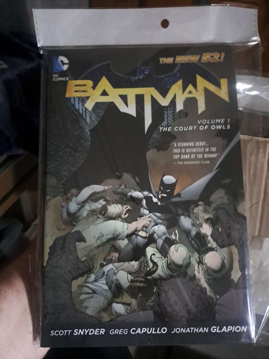 The New 52 Batman VOL.1 The Court Of Owls [ISBN 9781401235413] (DC)