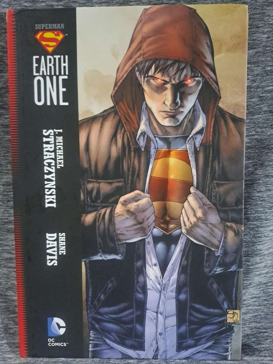 Superman Earth One [ISBN 9781401224684](DC Comics)