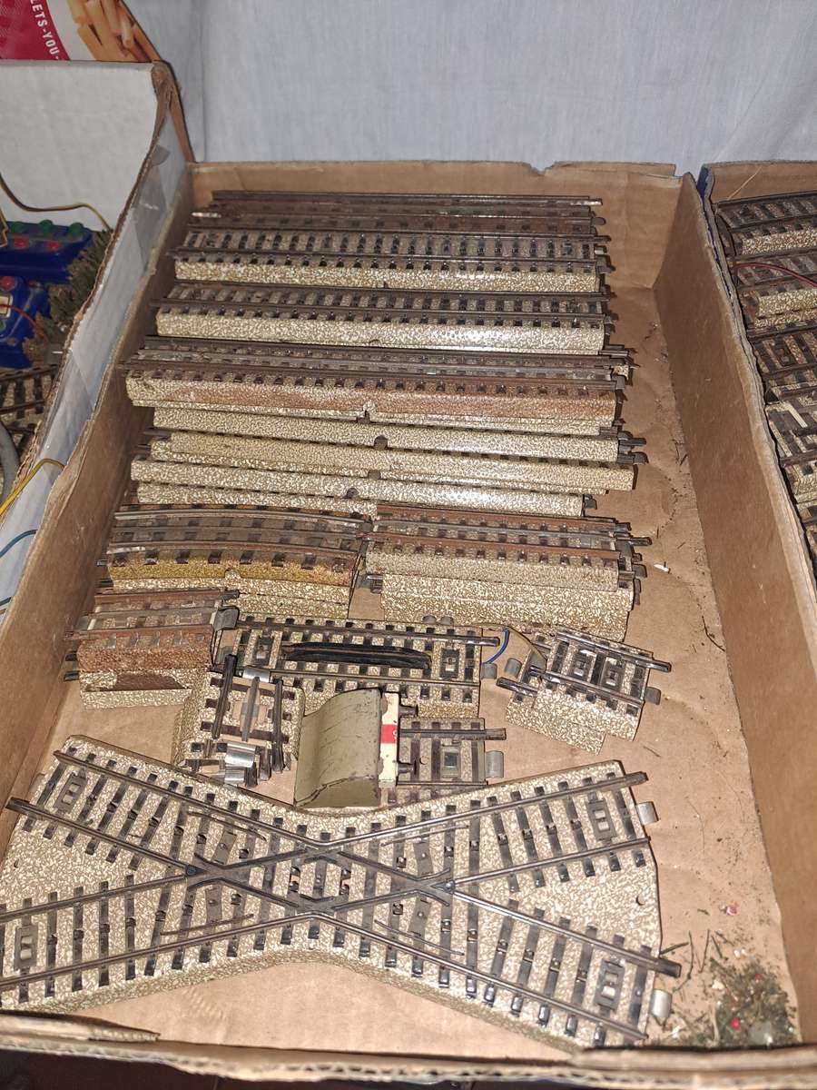 Marklin "m" HO metal 3rd train tracks not tested