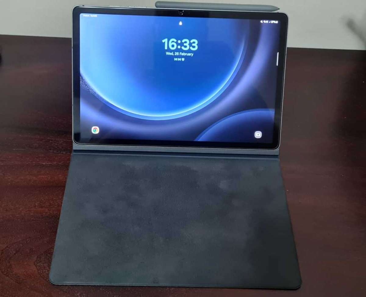 Samsung Galaxy Tab S9 FE 5G with Original Book cover