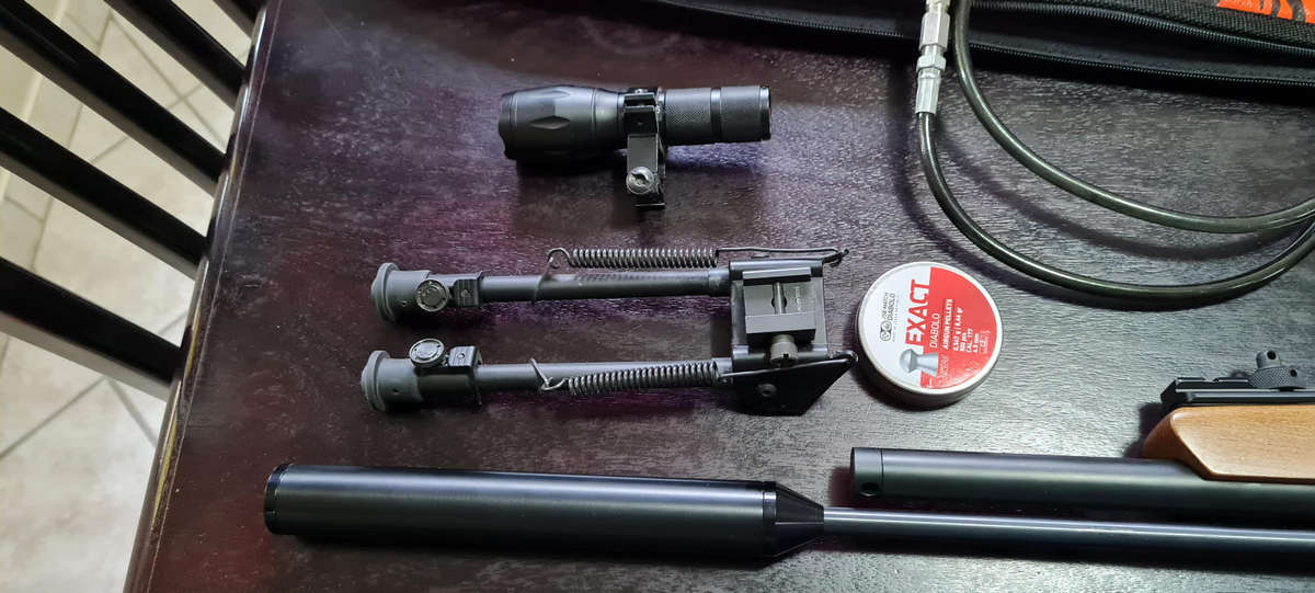 Artemis PR900W PCP Air Rifle (5.5mm pellets) - Complete Kit (worth R16000)