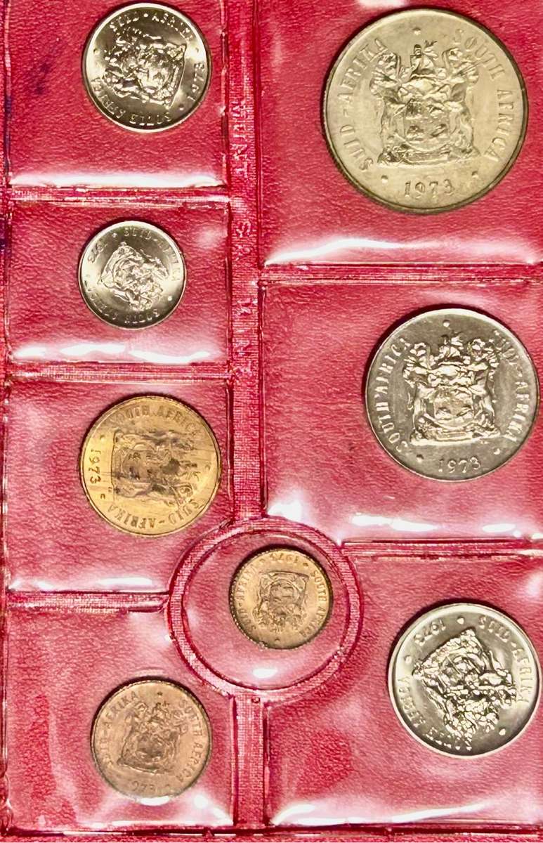 1973 UNC SILVER R1 MINT PACK  with SCARES 1/2 cent LOW MINTAGE BRILLIANT COINS