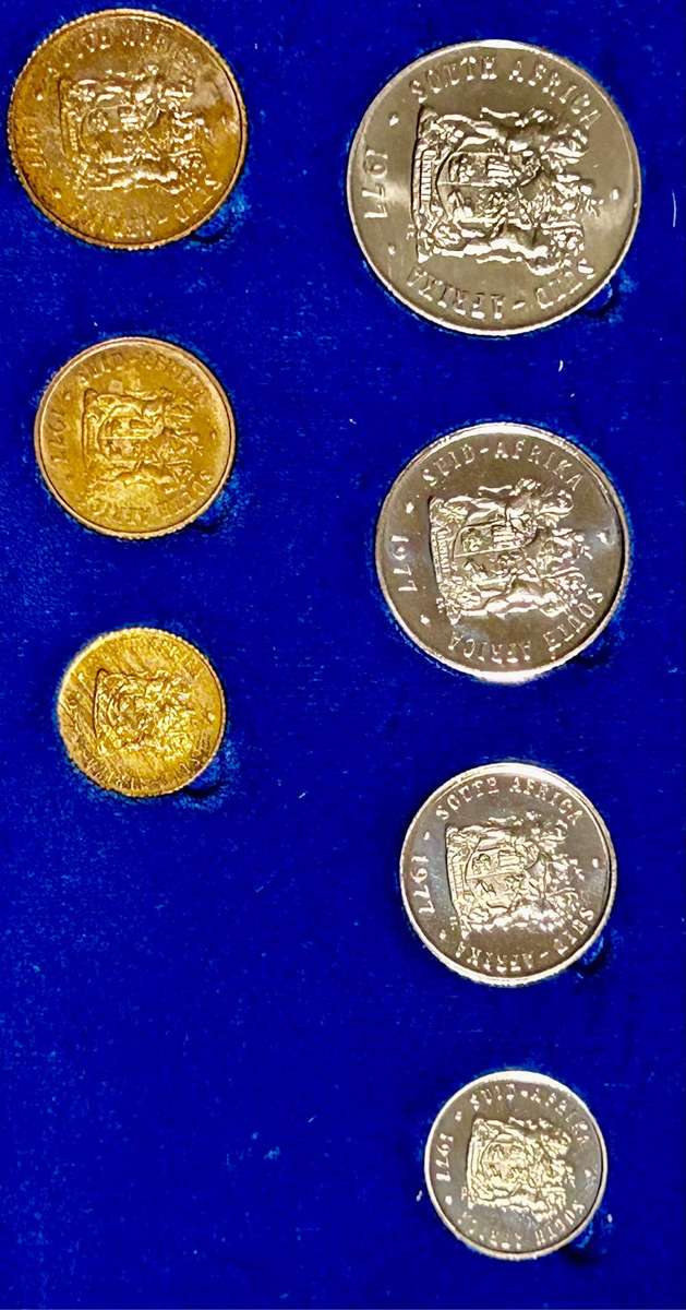 1977 SA Proof SetSILVER R1 in Original SA Mint box Mintage 7000