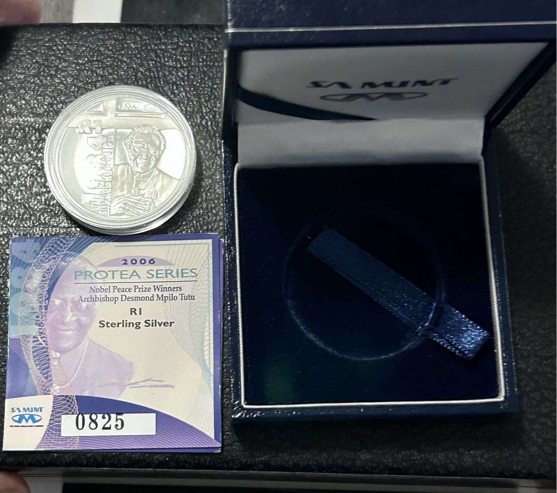2006 DESMOND TUTU ONE RAND IN ORIGINAL BOX EARLY NUMBER 825 OF 4155 MINTED