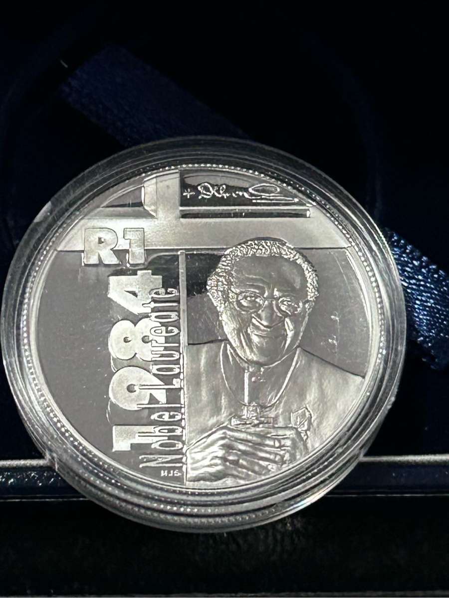 2006 DESMOND TUTU ONE RAND IN ORIGINAL BOX EARLY NUMBER 825 OF 4155 MINTED