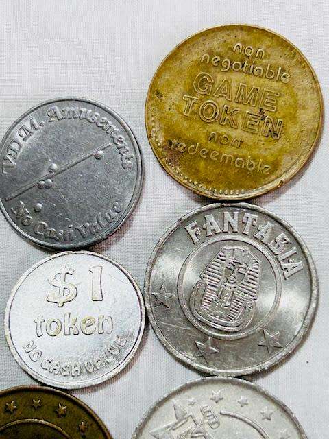 CASINO MIX LOT OF (12) TOKENS FROM ALL OVER THE WORLD