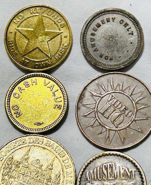 MACHINE TOKENS ALL OVER THE WORLD (12) TOKENS