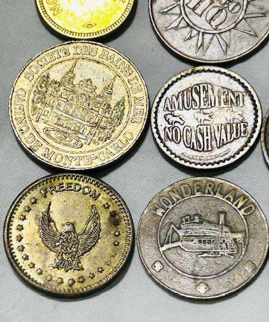 MACHINE TOKENS ALL OVER THE WORLD (12) TOKENS