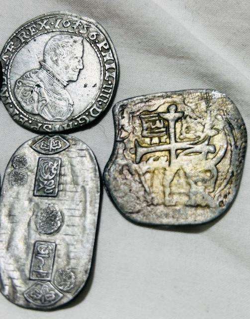 SCARES BP TOKEN LOT INCLUDE THE HARD TO FIND ONCE - UNIQUE (5 )TOKENS