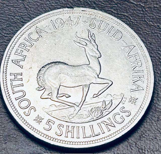 1947 (CROWN) 5 SHILLING IN BEAUTIFULL CONDITION