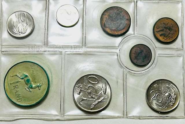 1970 (R1-1/2c) SILVER ONE RAND (R1) MINT PACK SOUTH AFRICA UNCIRCULATED AS FROM MINT