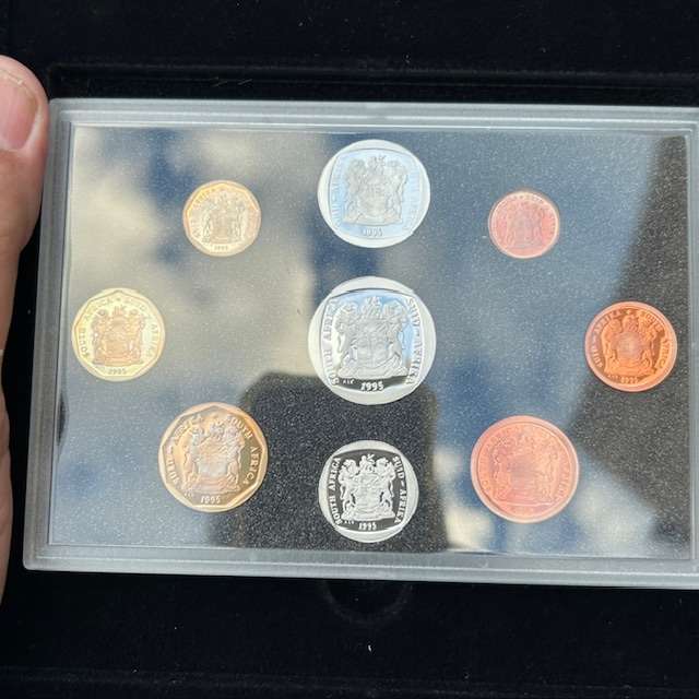1995 SPECIAL PROOF SET IN ORIGINAL CASE ULTRA CAMEO COIN SET (SEE OTHER 1995 SETS) SEE IMAGES