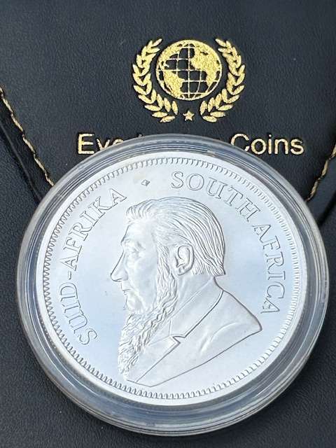 2024 KRUGERRAND 1OZ FINE SILVER IN CAPTULE AND LEATHER COIN POUCH SPOTLESS COIN TO GRADE SEE IMAGES